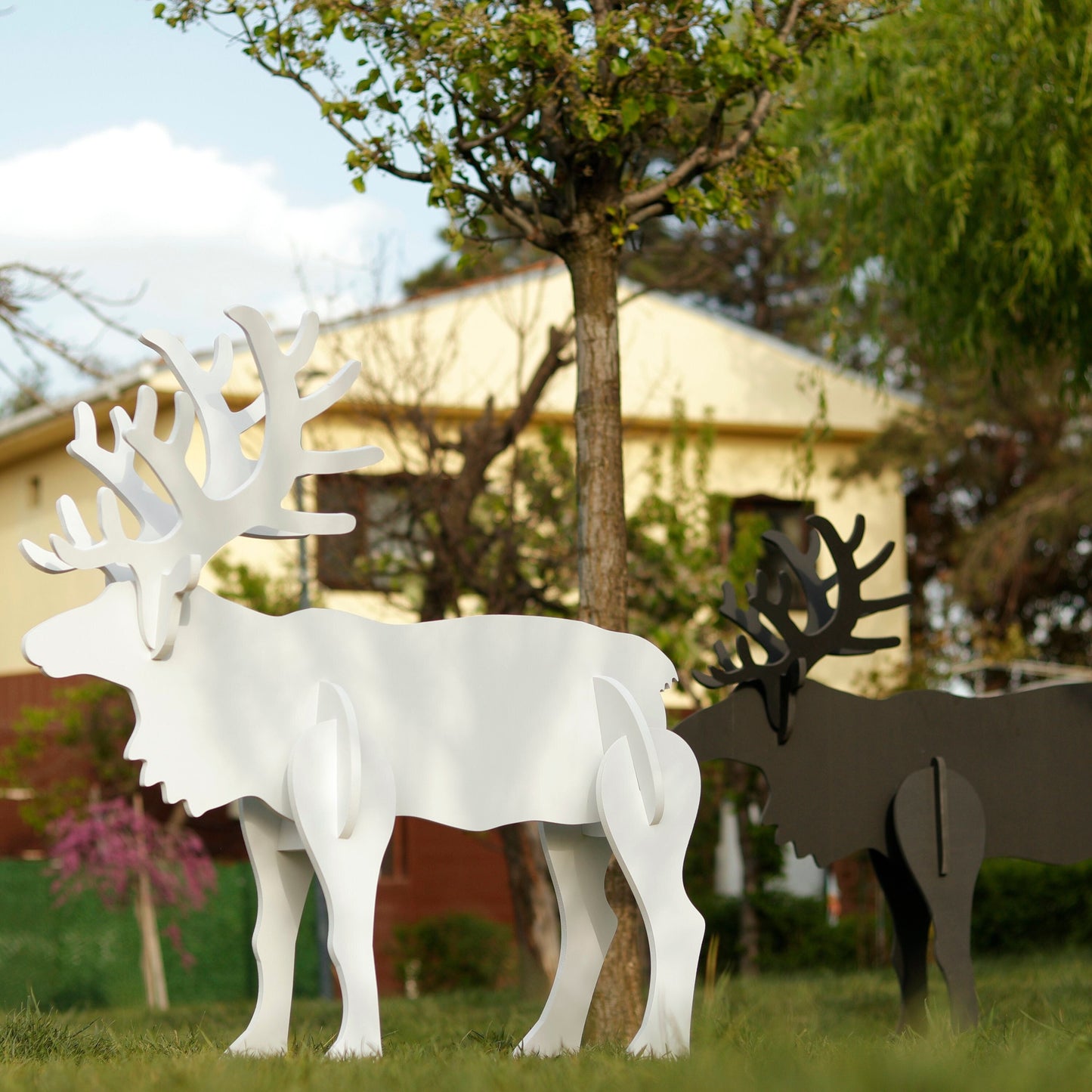 Large All Weather PVC Yard Display, Black Moose & White Moose Garden Decoration, Unique Standing Outdoor Decors, Giant Yard Art, Bekerart