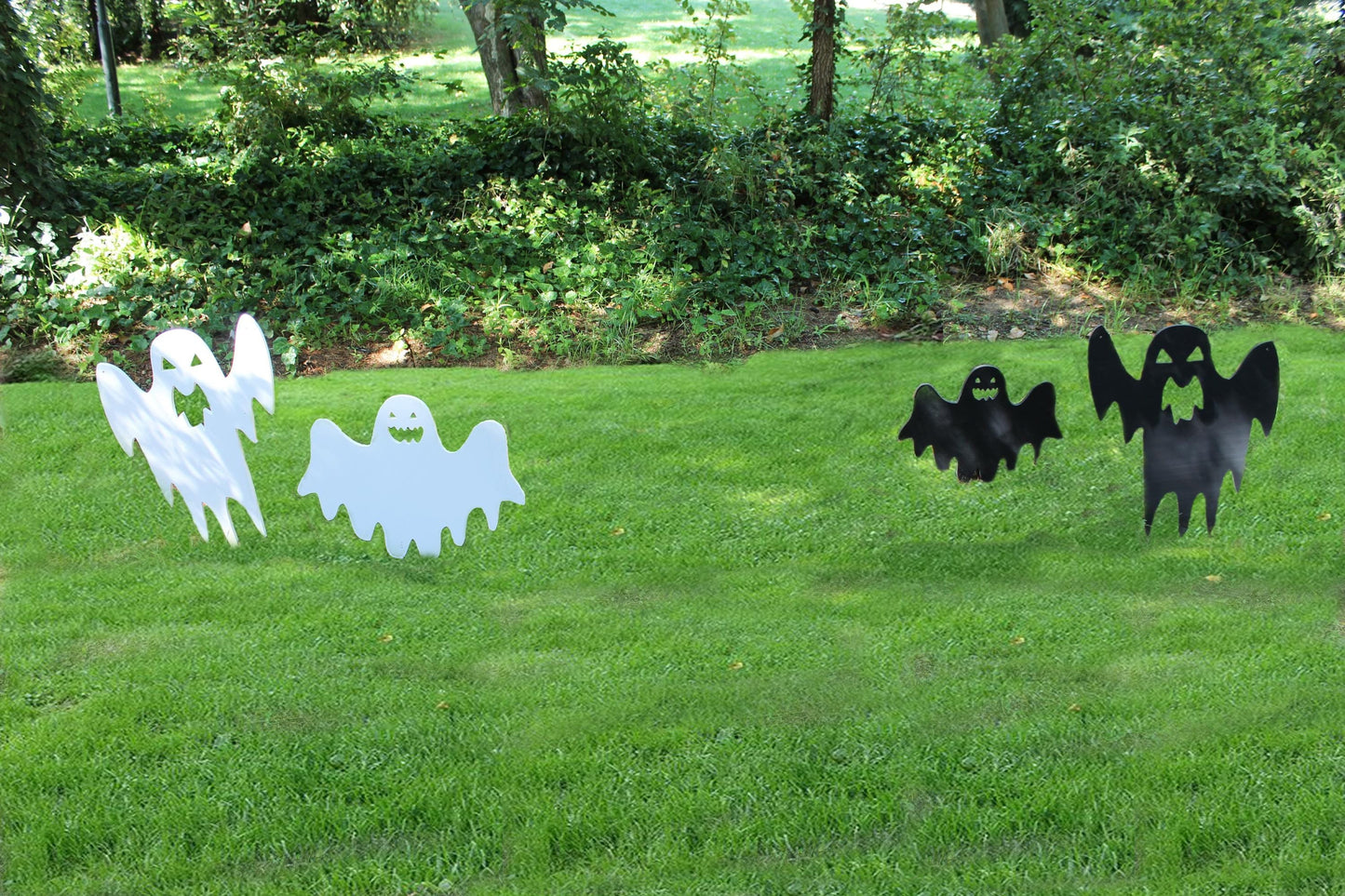 Set of 2 Spooky Ghost Yard Display, Halloween Garden Decoration, All-Weather PVC Yard Decoration, Year-Round Decors, Scary Ghost Yard Art