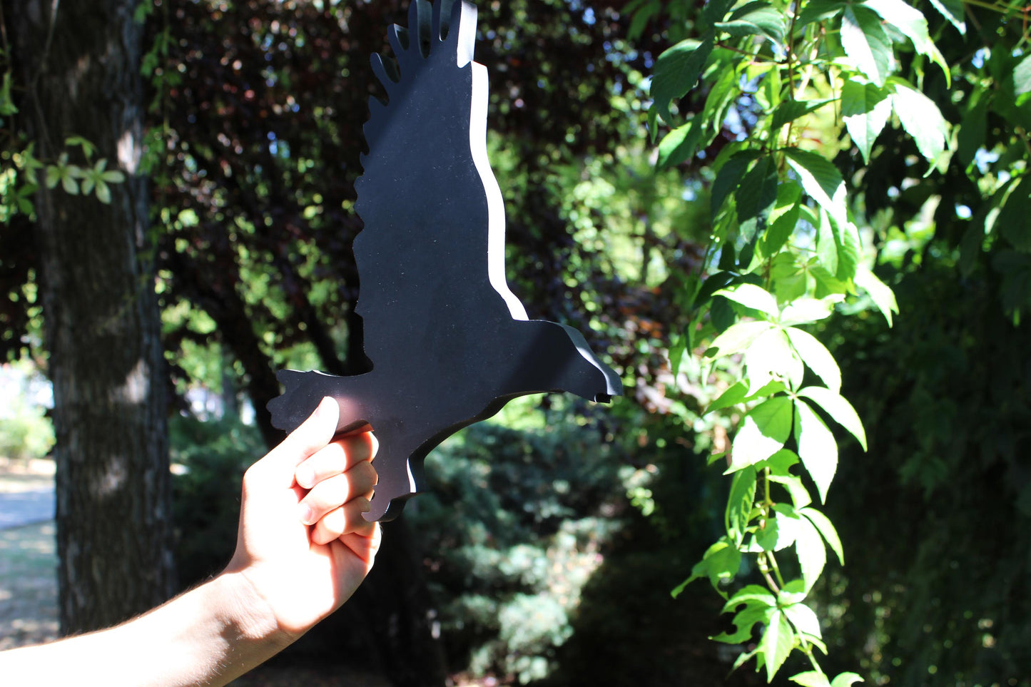 Hanging 6 PCS Raven Yard Decors, Flying Crow Garden Decoration, Unique Halloween Yard Display, Realistic Yard Art, Lawn House Tree Decors