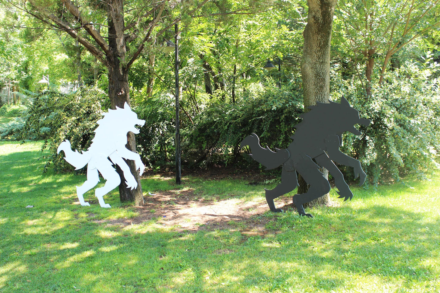 Halloween Werewolf Yard Display, PVC Garden Decoration, Wolfman Yard Art, Spooky Sculpture, Year-Round Decors, Giant 5.5 Ft All-Weather Wolf