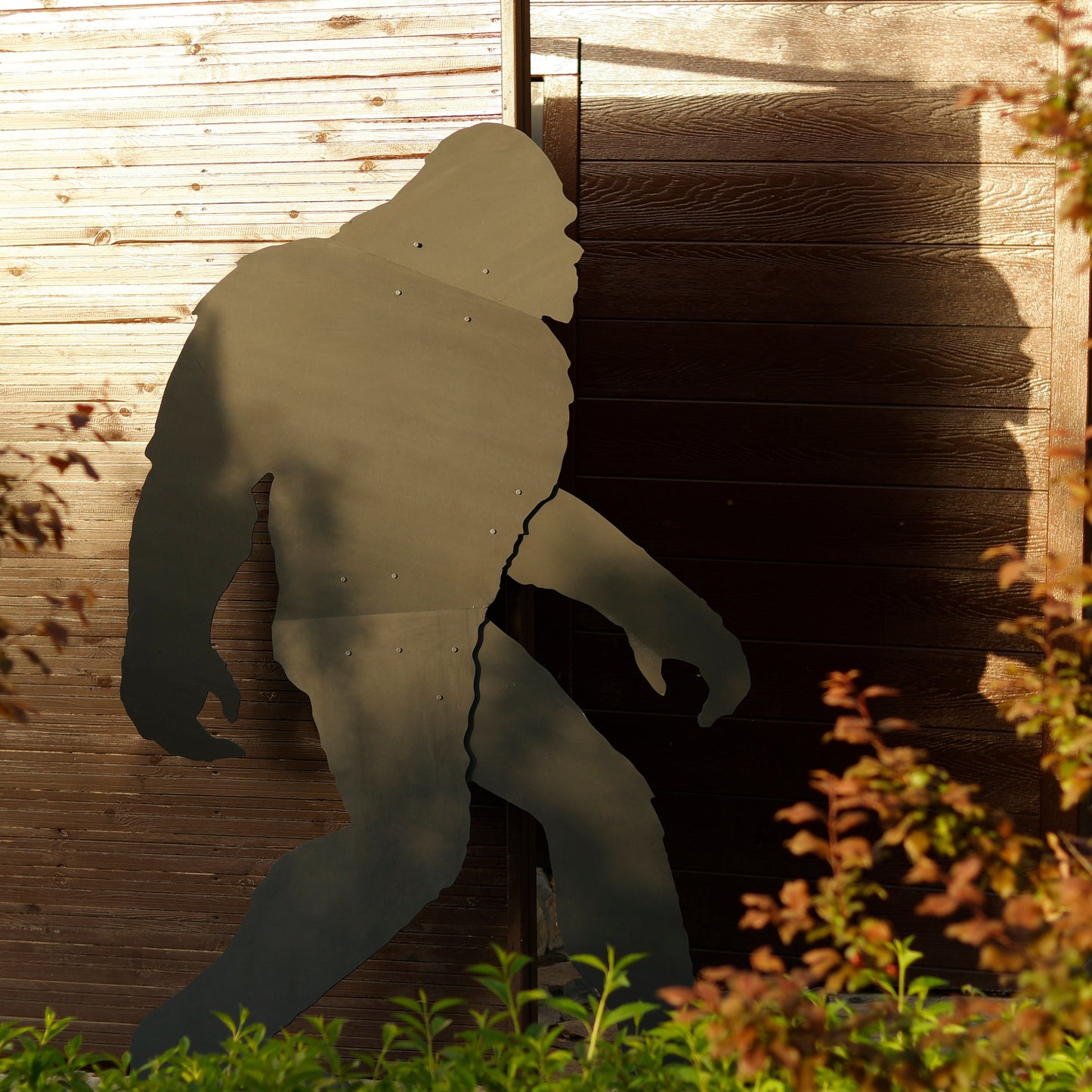 7FT Giant Halloween Decor Bigfoot, Sasquatch Yard Display, All-Weather Big Foot Yard Art, Garden Sculpture, Outdoor Garden Decoration