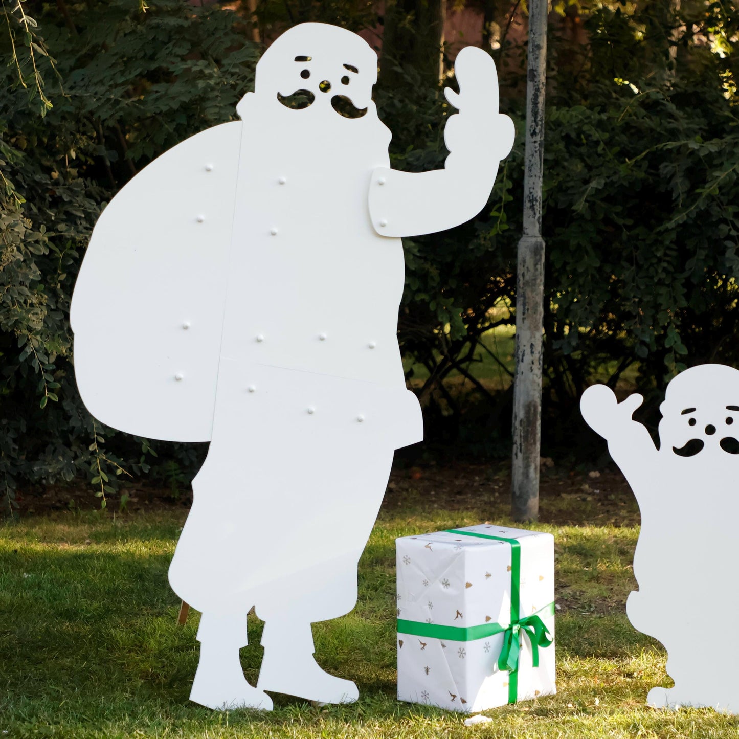 Waving Santa Elf, All-Weather Christmas Elf Yard Display, PVC Garden Decoration, Christmas Yard Art