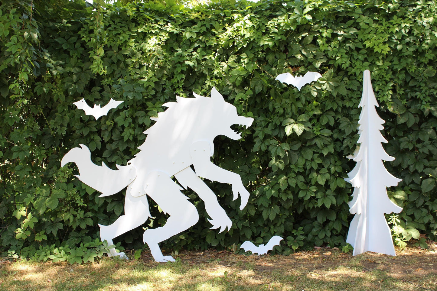Halloween Werewolf Yard Display, PVC Garden Decoration, Wolfman Yard Art, Spooky Sculpture, Year-Round Decors, Giant 5.5 Ft All-Weather Wolf
