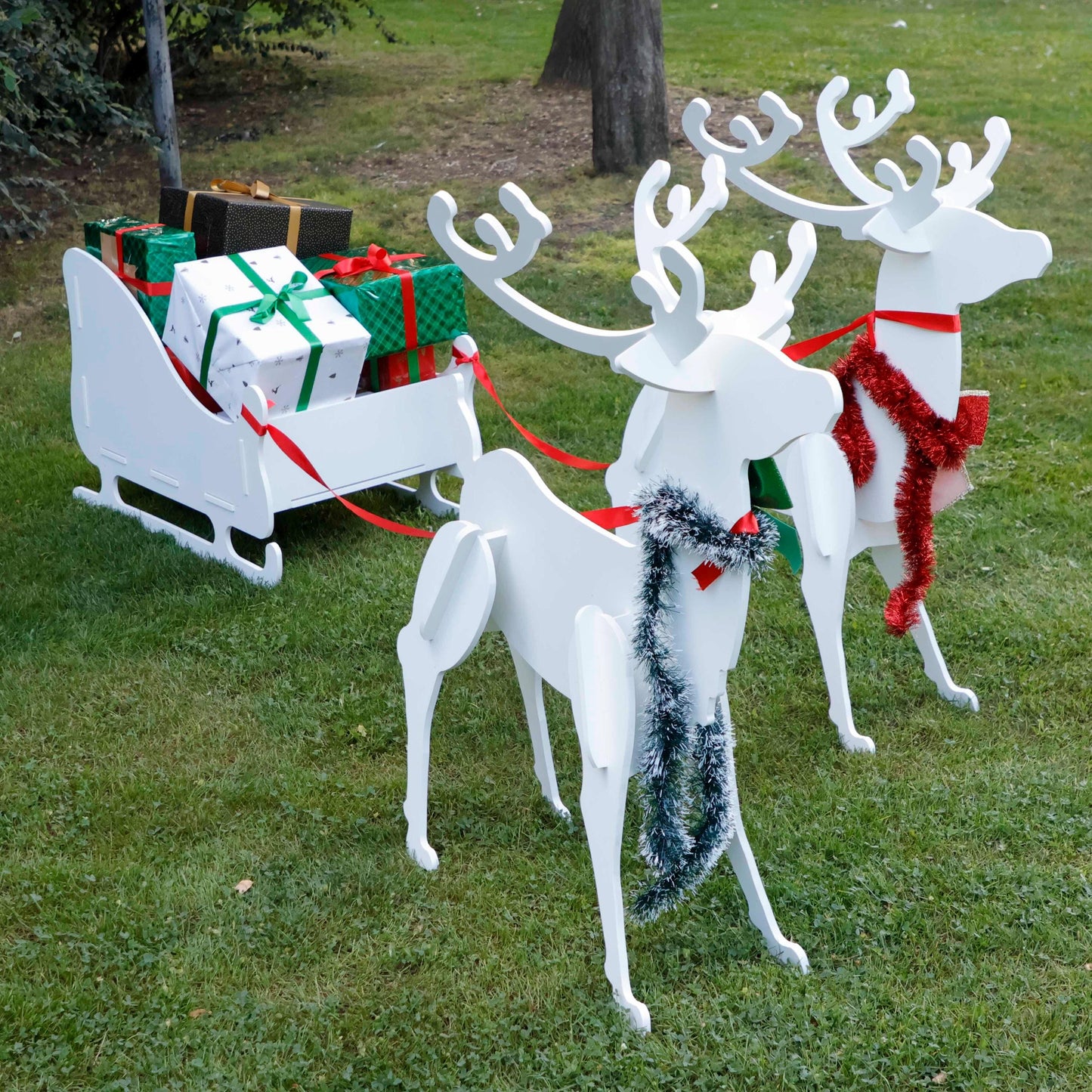 Giant All-Weather Christmas Sleigh, Outdoor Garden Decoration Sledge, Christmas Yard Art, Seasonal Decor, Self- Standing Snow Cart, PVC