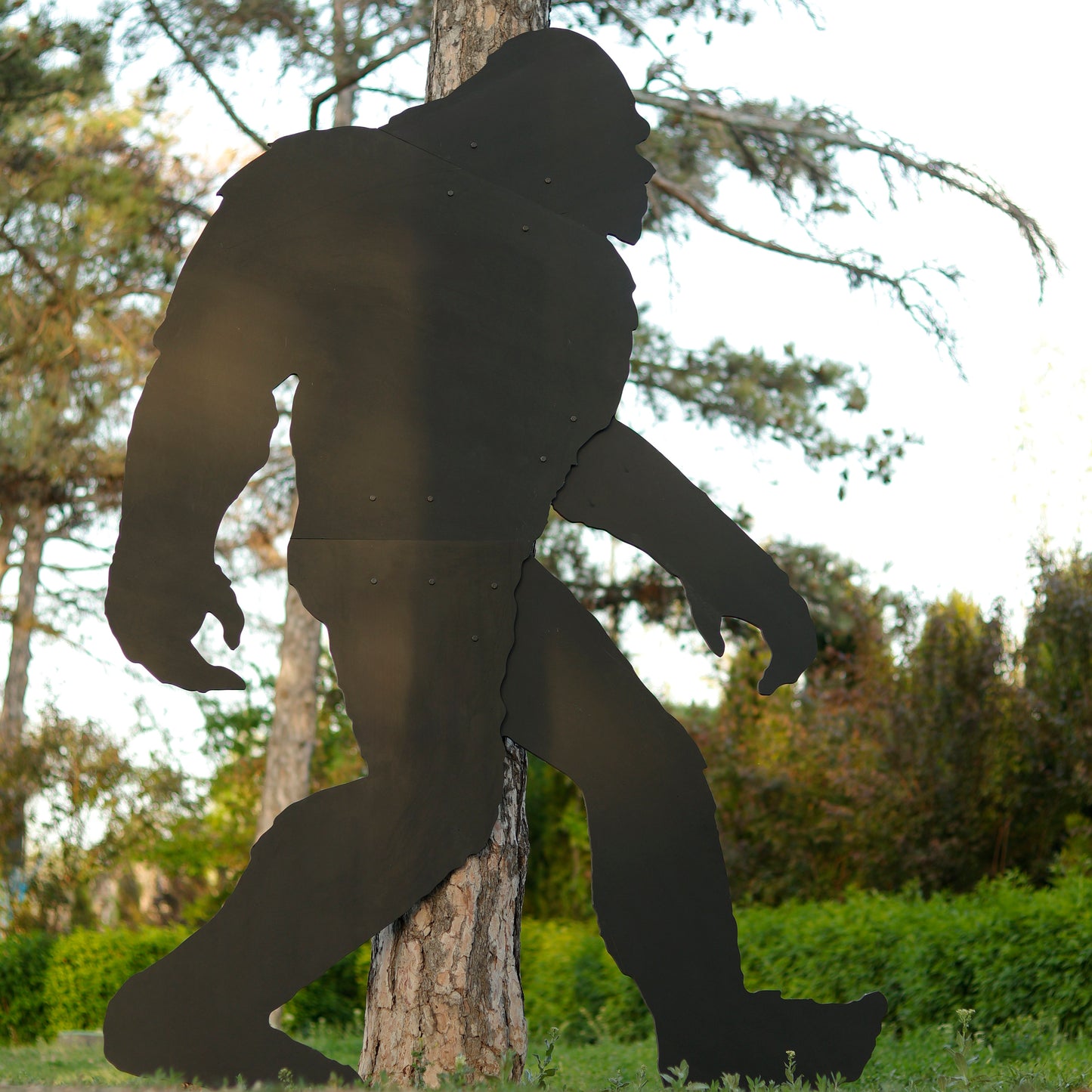 Giant 7 Ft All-Weather White Bigfoot Yard Display Durable PVC Outdoor Garden Decoration, Sasquatch Yard Art, Yeti Decor