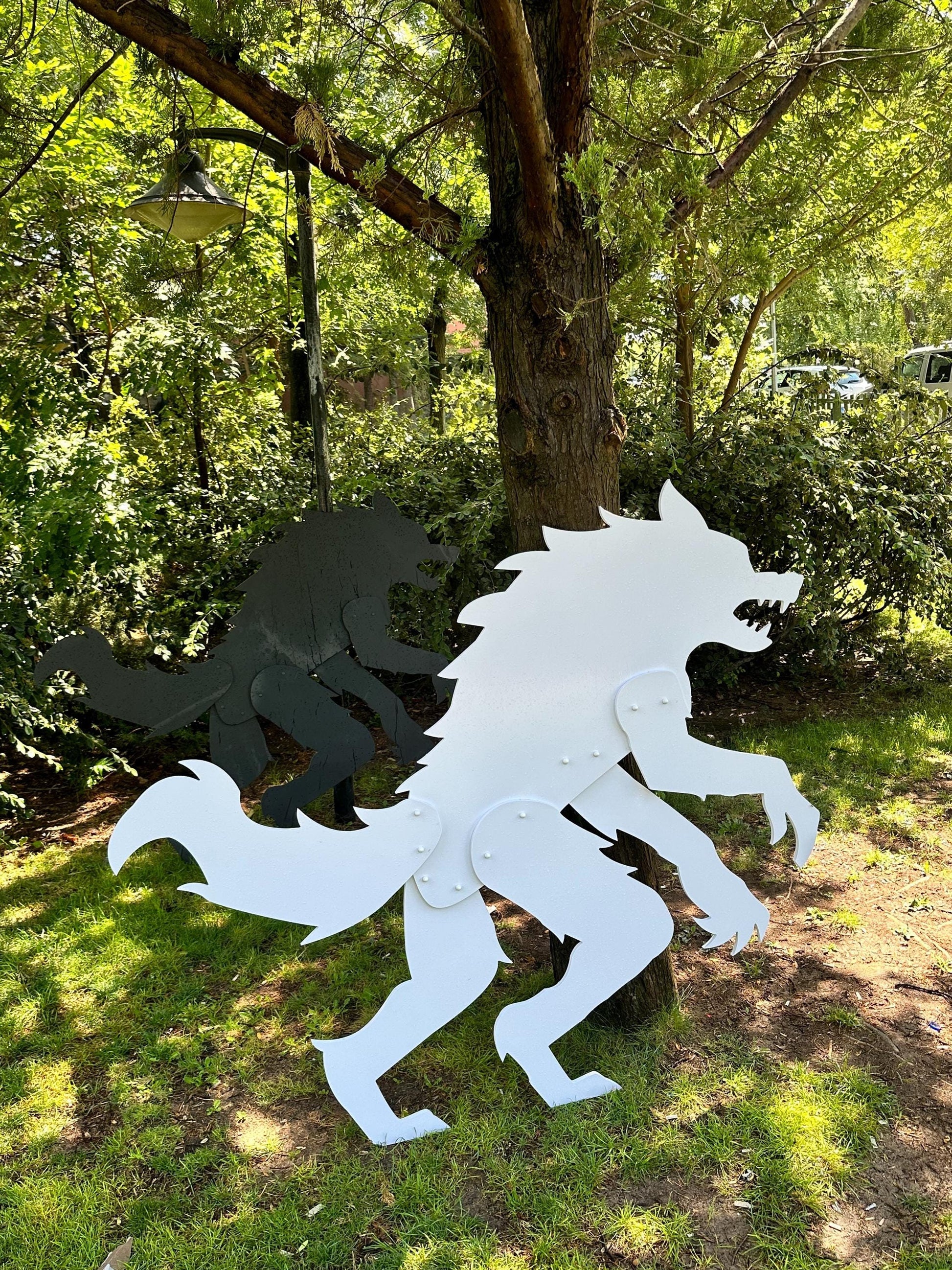 Giant 5.5 Ft White Werewolf Halloween Yard Display, PVC Wolfman Lawn Sculpture, Outdoor Spooky Garden Decor, Scary Holiday Prop