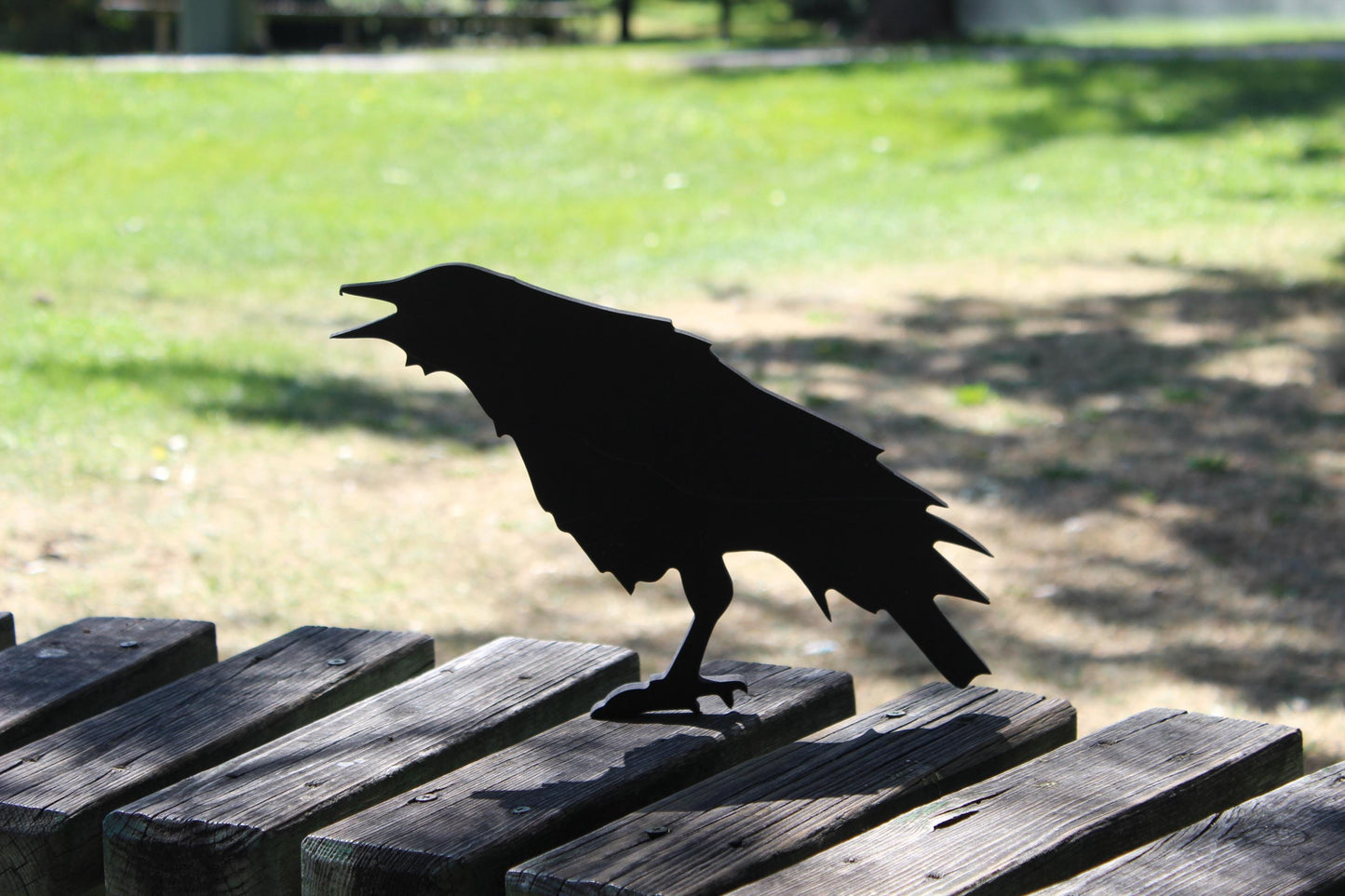 Realistic Raven Halloween Yard Display, 6 PCS PVC Crow Garden Decor, Spooky Outdoor Sculpture, Gothic Bird Art, Scary Yard Prop
