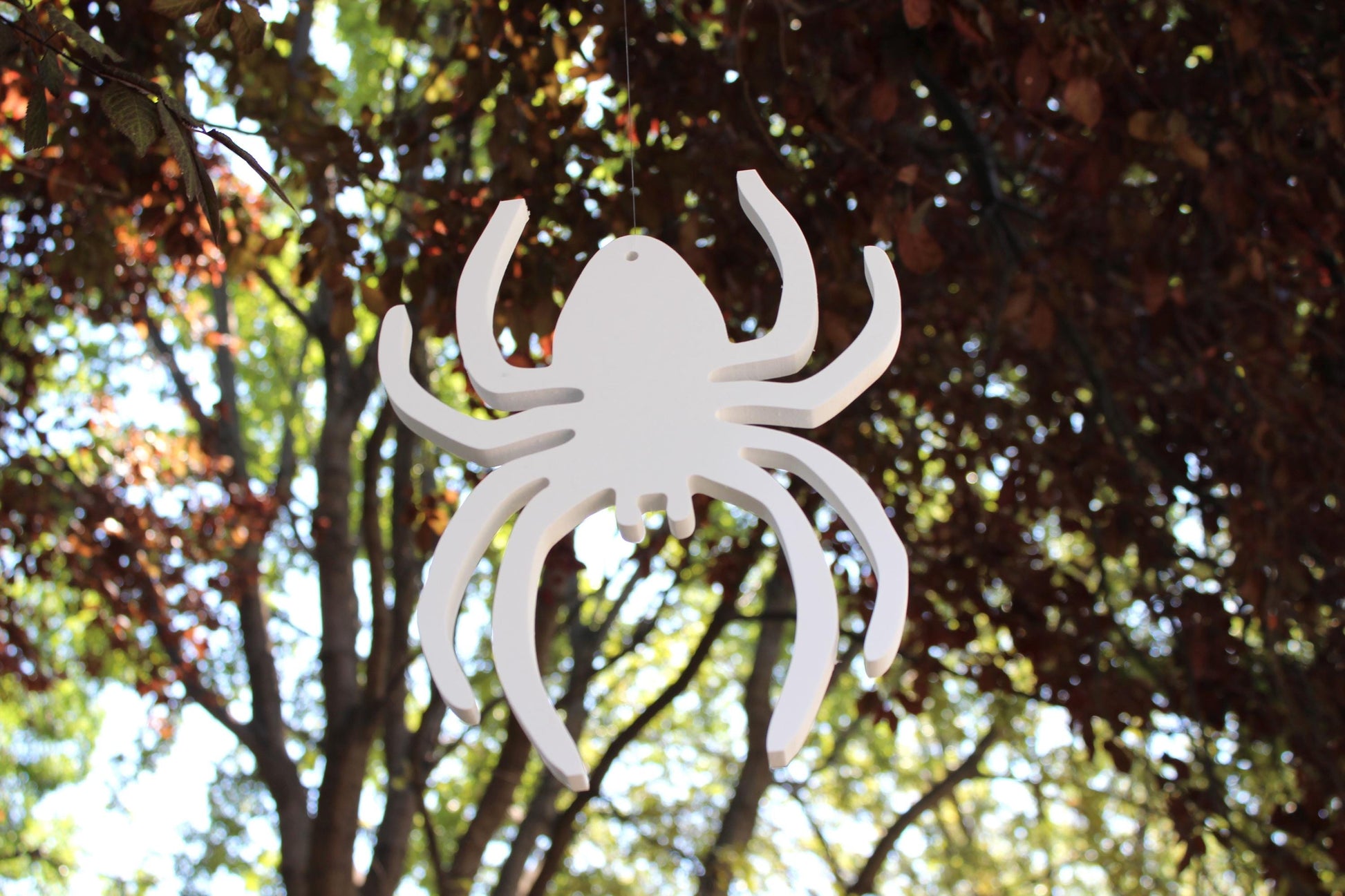 6 PCS Hanging Spider Halloween Decor, PVC Outdoor Yard Display, Creepy Tree Decorations, Tarantula Lawn Art, All-Weather Garden Decor