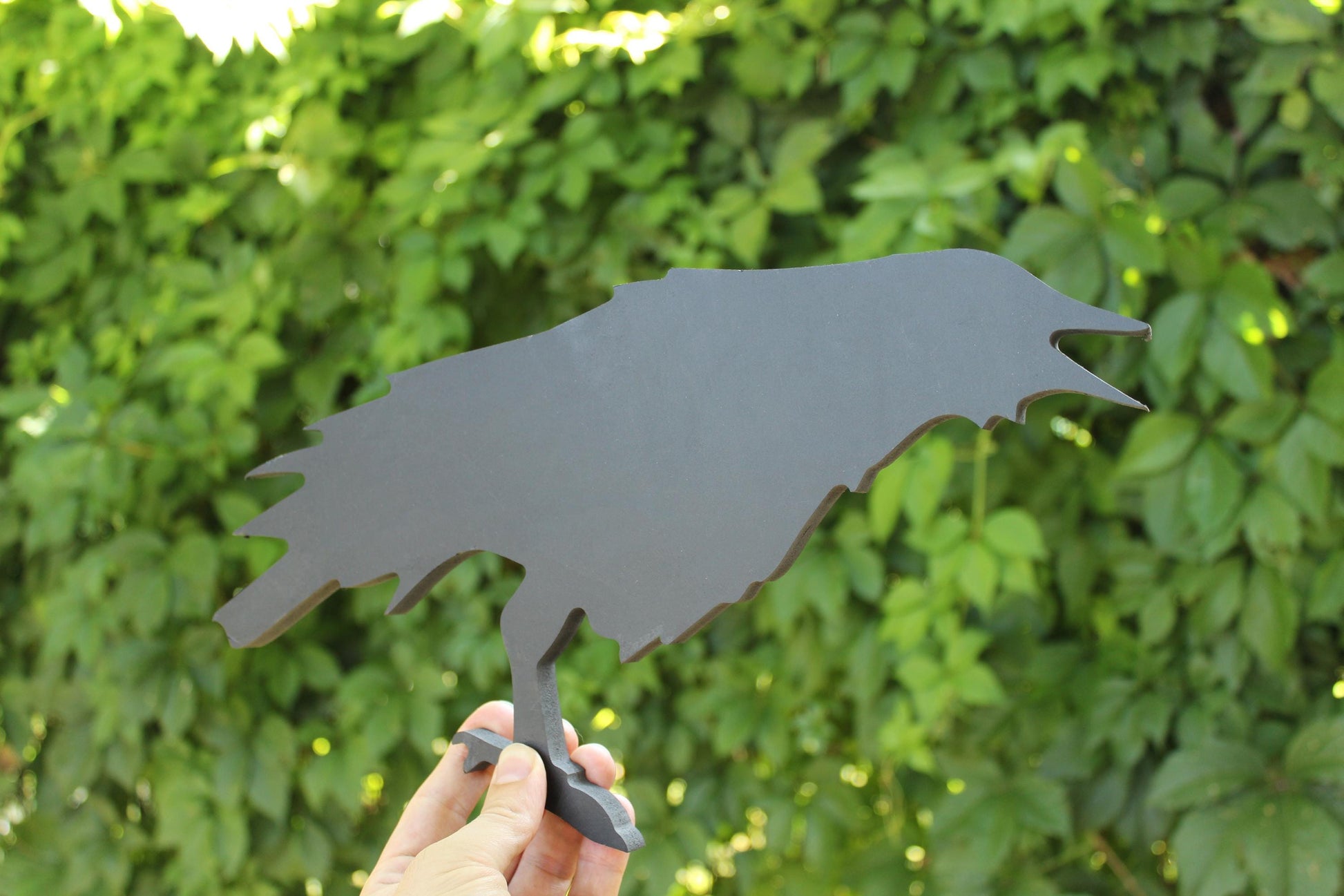 Realistic Raven Halloween Yard Display, 6 PCS PVC Crow Garden Decor, Spooky Outdoor Sculpture, Gothic Bird Art, Scary Yard Prop