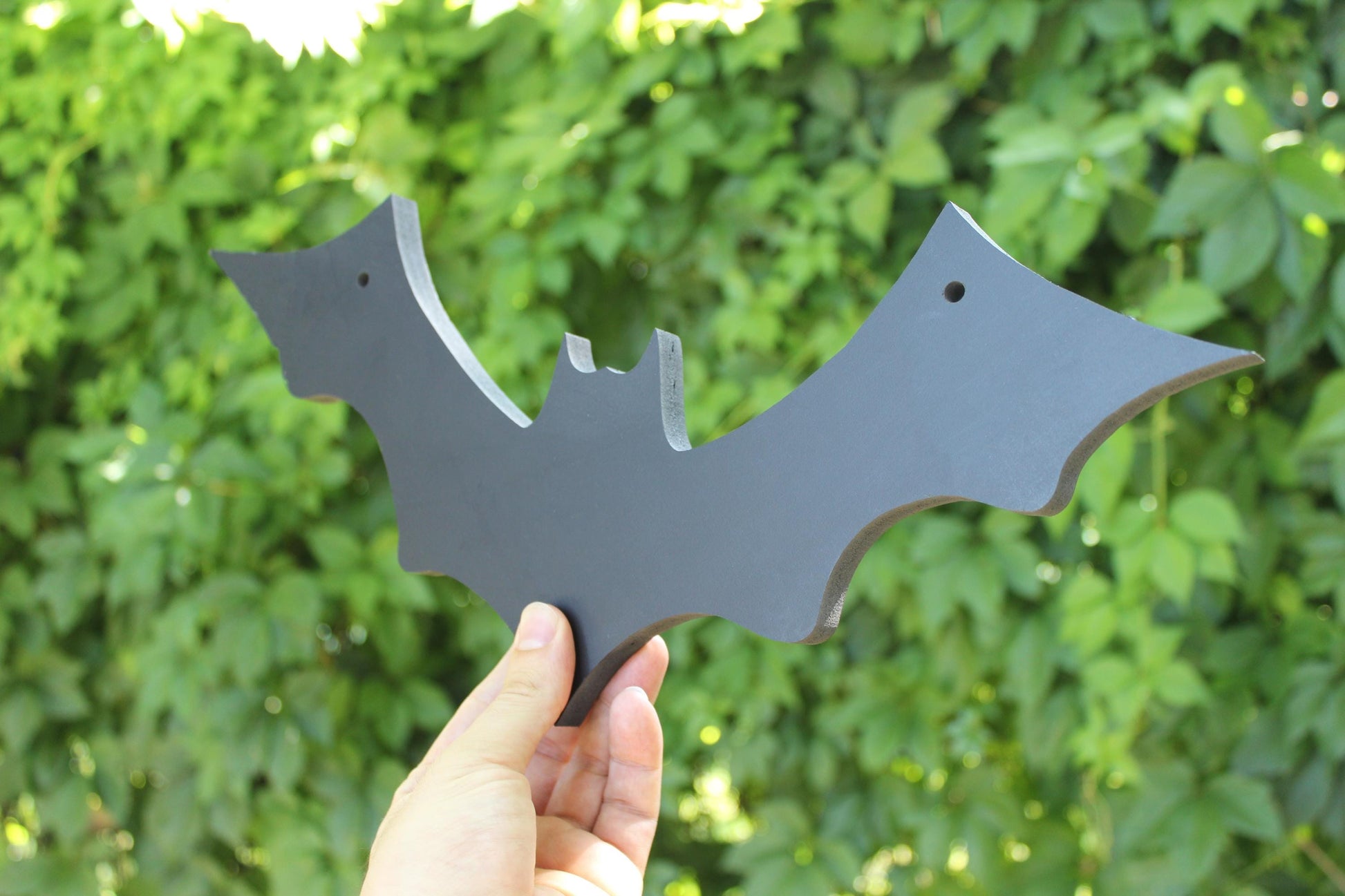 Set of 6 Black Hanging Bats, Halloween PVC Yard Decor, Outdoor Haunted Tree Props, Spooky Lawn Decoration