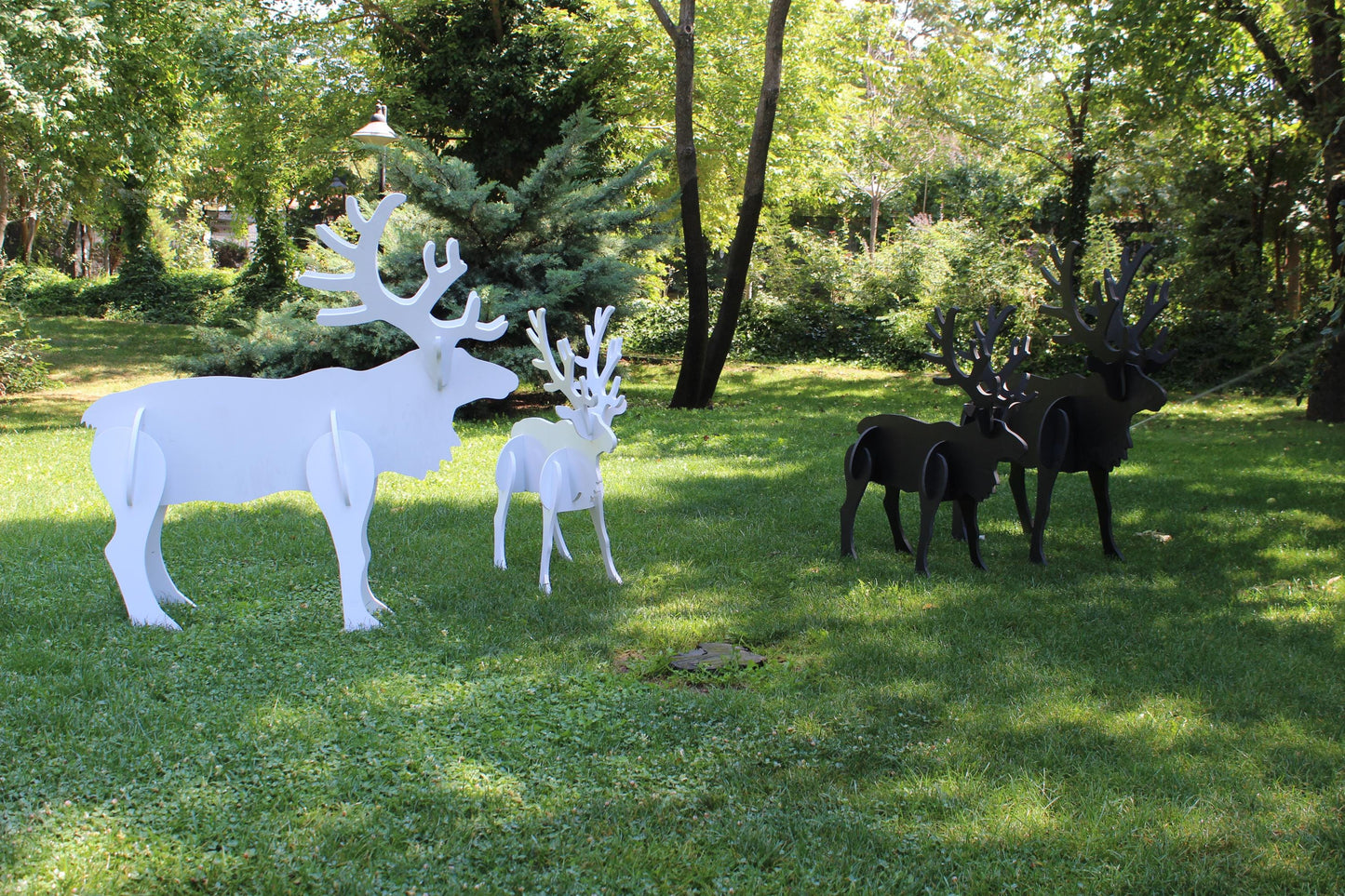 Reindeer Christmas Yard Display Set, Large PVC Moose & Deer Lawn Sculpture, Holiday Outdoor Decoration for Garden or Driveway