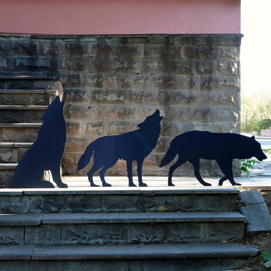 Wolf Pack Yard Display, Christmas Outdoor Garden Decoration, Wolves Yard Art, Water Proof Yard Decor Silhouette, Howling Wolf Sculptures