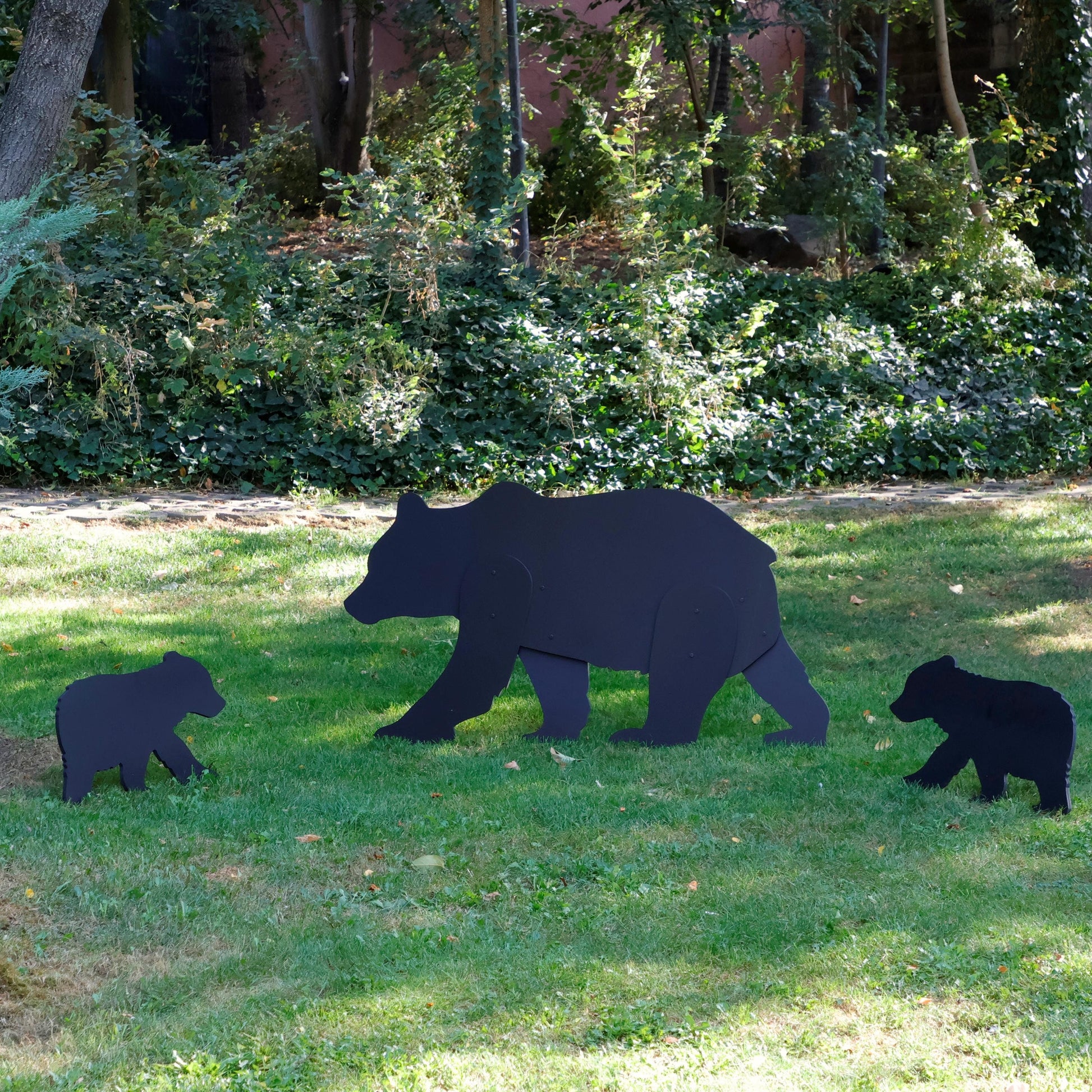 Black Bear Yard Display, Life-Size Outdoor Garden Sculpture Set, PVC Wildlife Decor for Lawn or Cabin, Weatherproof Yard Art