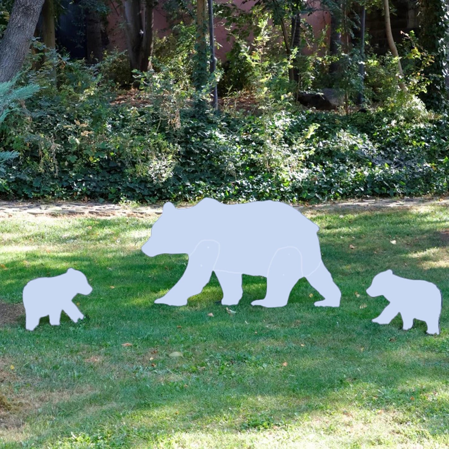 White Bear Yard Display, All-Weather Garden Decoration, Bear Family Yard Decor, Weather Proof Yard Art, Outdoor Sculptures