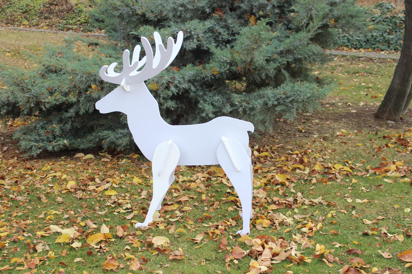 Elegant Christmas Reindeer Yard Display, PVC Outdoor Lawn Statue, All-Weather Garden Deer Art, Holiday Yard Decoration, Winter Decor