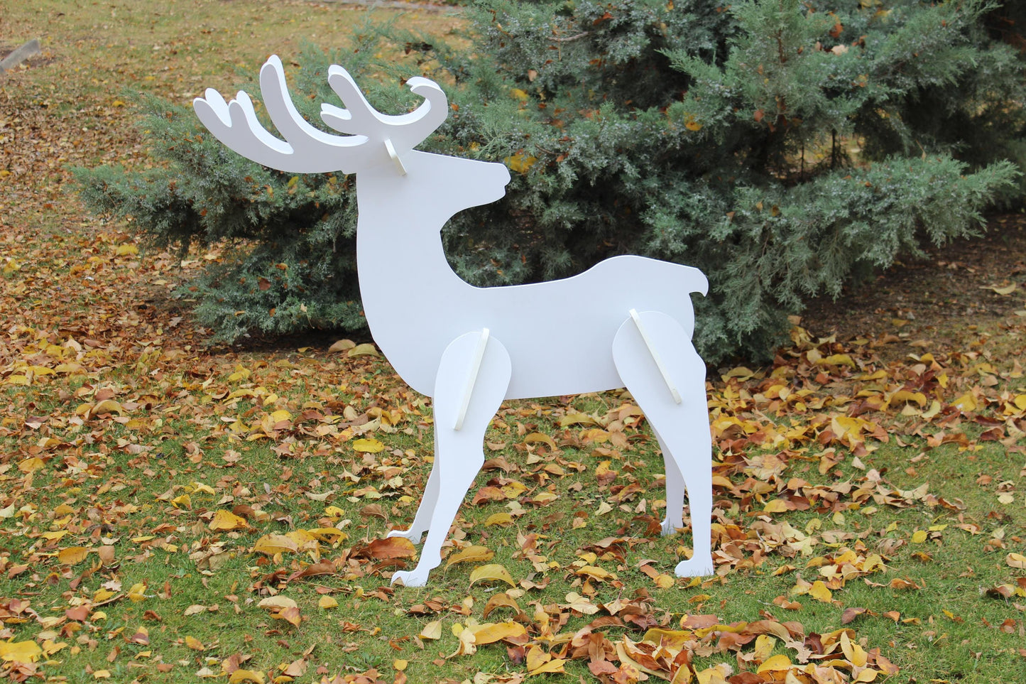 Modern Reindeer Yard Art, All-Weather PVC Lawn Sculpture, Outdoor Garden Decor, Elegant Deer Display, Minimalist Yard Decoration