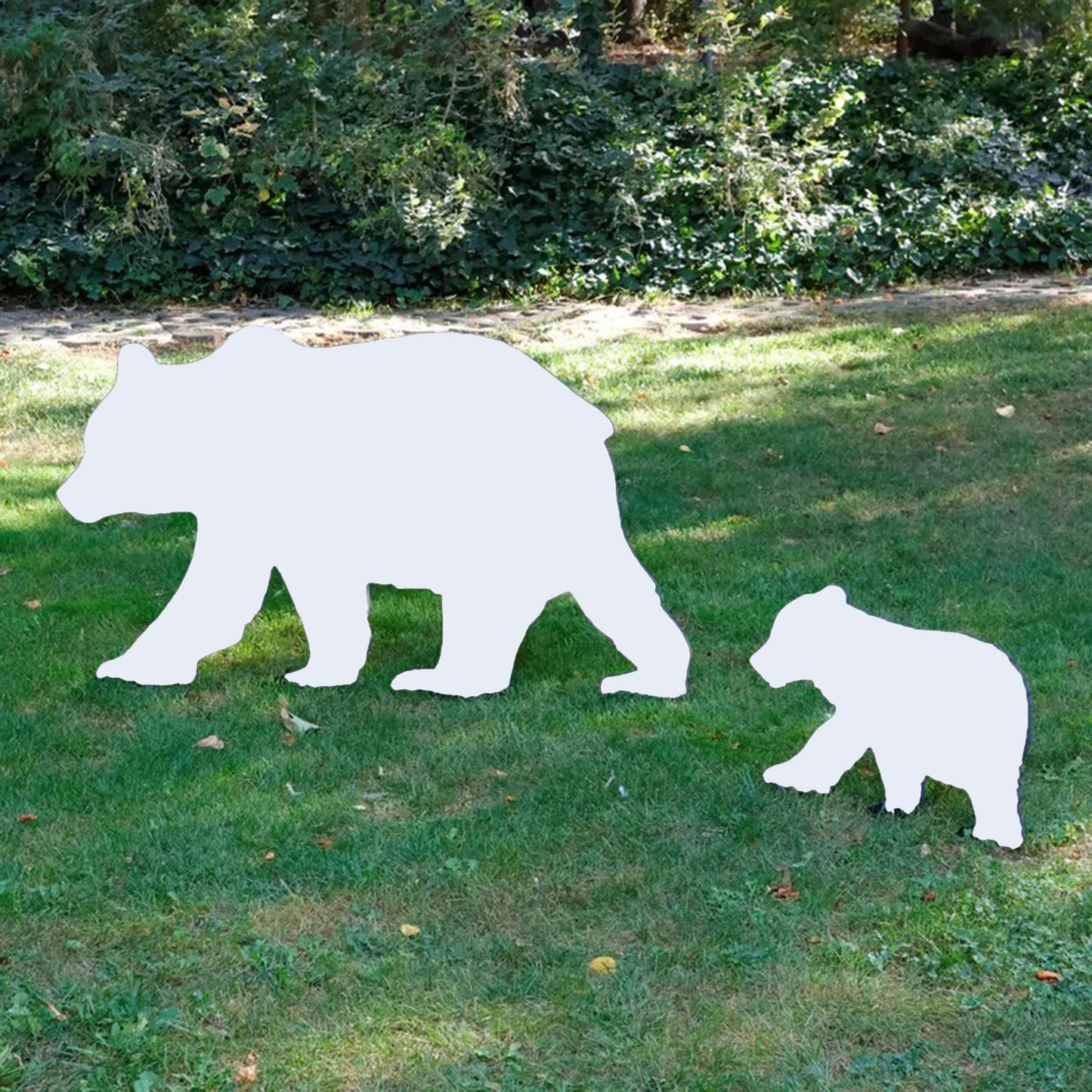 White Bear Yard Display, All-Weather Garden Decoration, Bear Family Yard Decor, Weather Proof Yard Art, Outdoor Sculptures