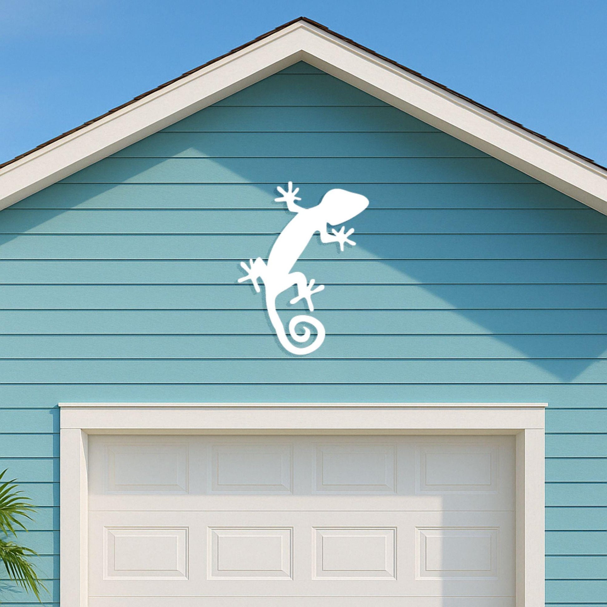 Gecko Wall Decor, Outdoor PVC Lizard Sign for Gable or Porch, Tropical Reptile Art, Coastal House Exterior Weatherproof Accen