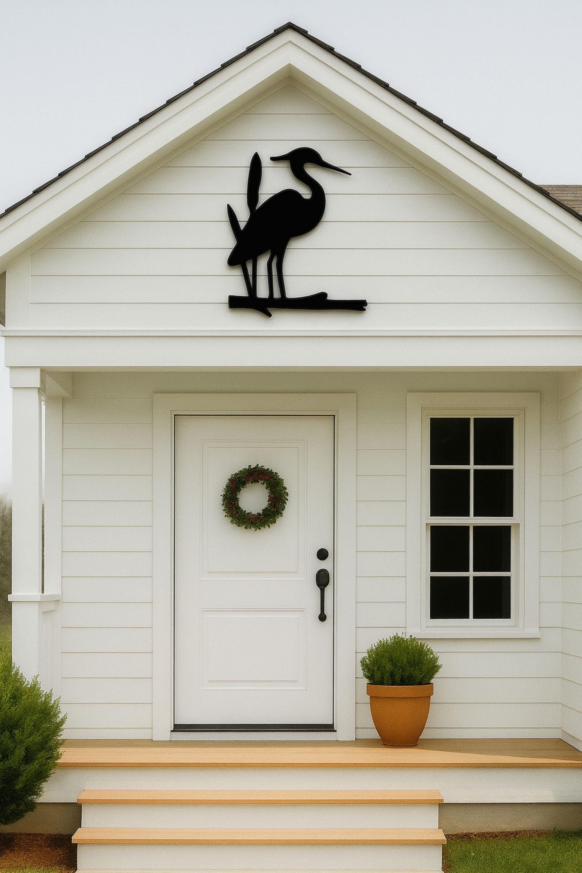 Large Heron Wall Art, Weatherproof PVC Bird Sign for Porch or Fence, Coastal Wildlife Yard Decor, House Exterior Decoration