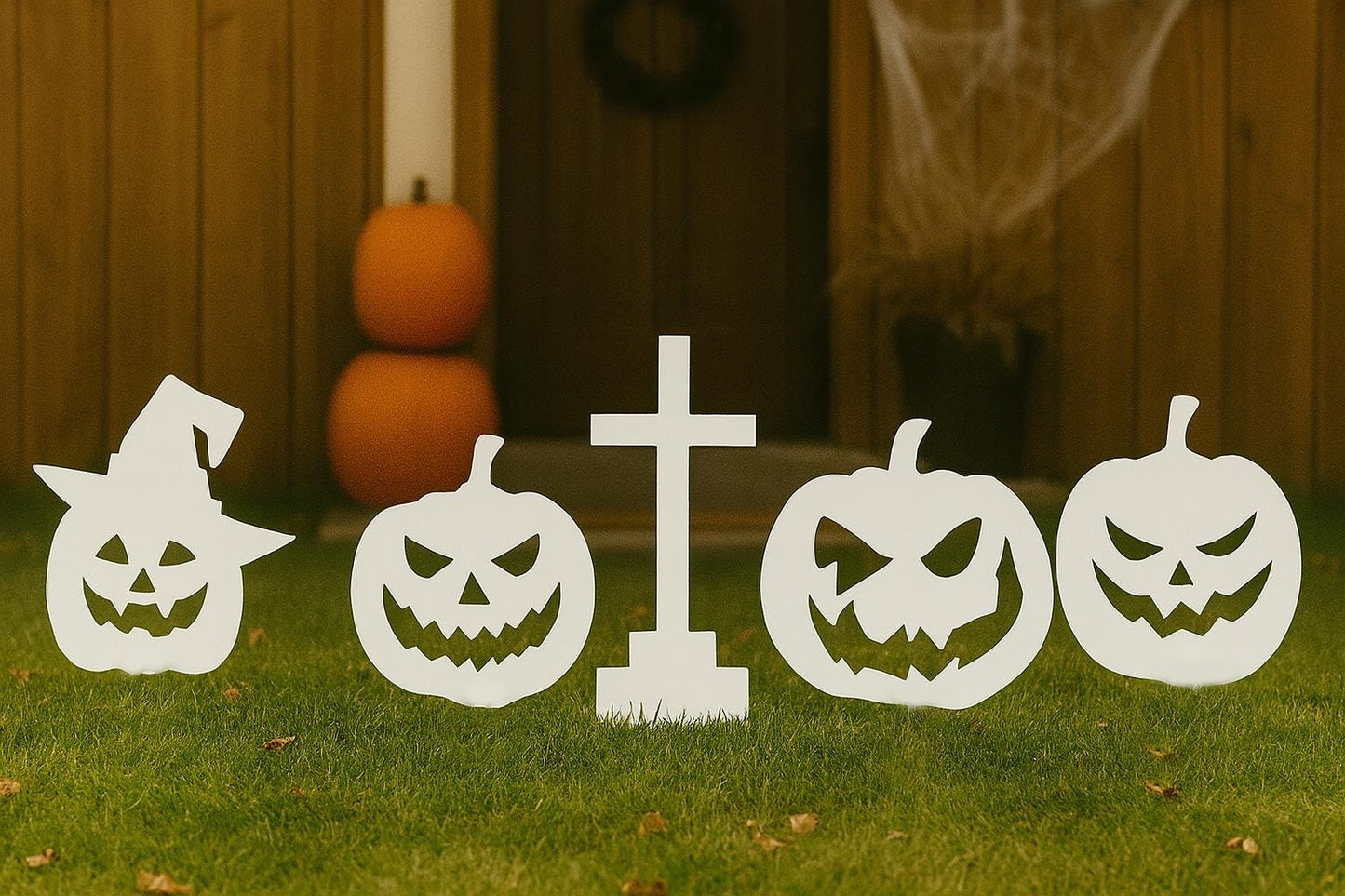 Halloween Pumpkin Yard Display Set, 4 White PVC Jack O’ Lantern Stakes, Spooky Outdoor Decor, Scary Garden Signs, Fall Lawn Decoration